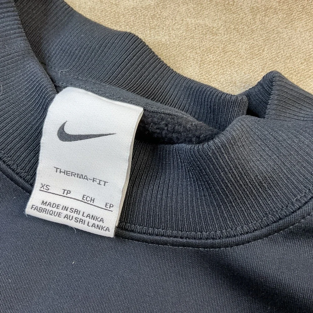 Nike Therma‎ Fit Sweatshirt Pullover Relaxed Fit  Crewneck Black DQ5524 Women XS